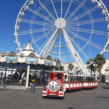 Botel Voilier au Cap D'agde Agde